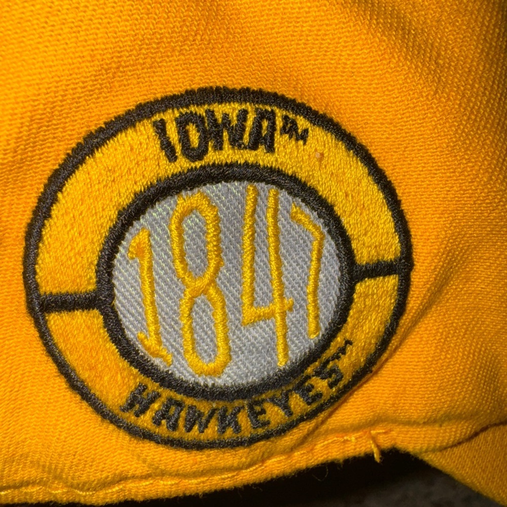 Iowa Hawkeyes baseball hat - Picture 5 of 6